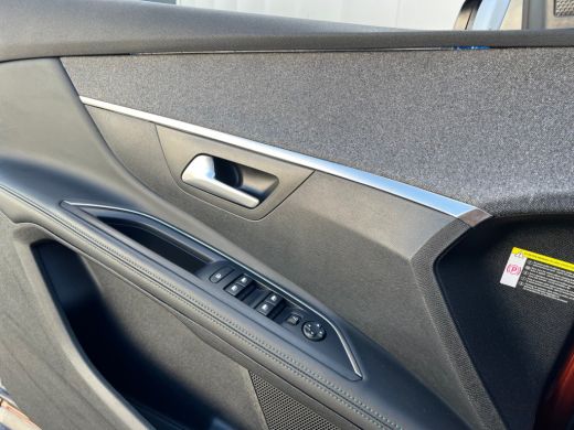 Peugeot 5008 1.2 130pk/Allure/Nw.Model/7-Pers./Virtual/Led/Camera/2021 ActivLease financial lease