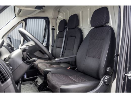 Peugeot Boxer 330 BlueHDi | Camera | Navigatie | Cruise | Airco | PDC | Euro 6 ActivLease financial lease