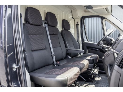 Peugeot Boxer 330 BlueHDi | Camera | Navigatie | Cruise | Airco | PDC | Euro 6 ActivLease financial lease
