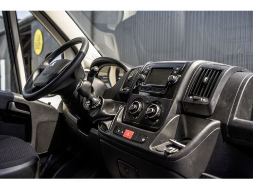 Peugeot Boxer 330 BlueHDi | Camera | Navigatie | Cruise | Airco | PDC | Euro 6 ActivLease financial lease