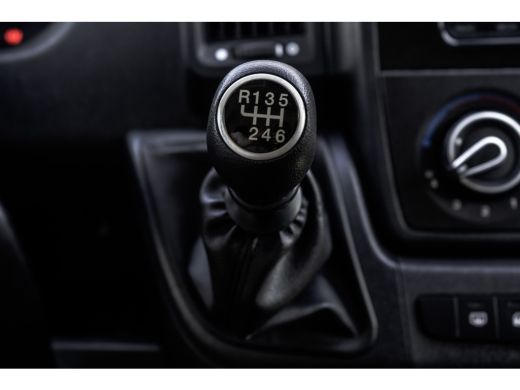 Peugeot Boxer 330 BlueHDi | Camera | Navigatie | Cruise | Airco | PDC | Euro 6 ActivLease financial lease