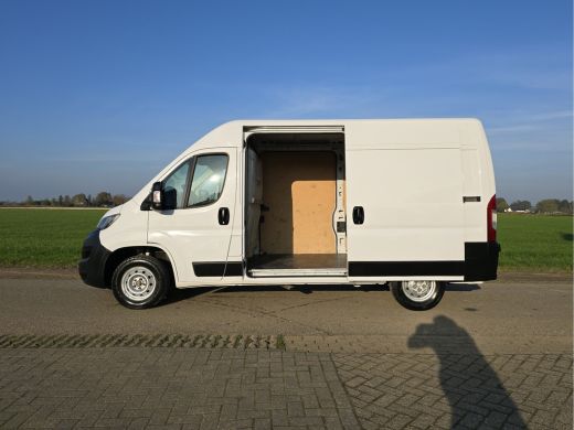 Peugeot Boxer 335 2.2 BlueHDi L2 H2 - Euro 6 - 140 Pk - ParkeerCamera - Airco - Cruise Control ActivLease financial lease