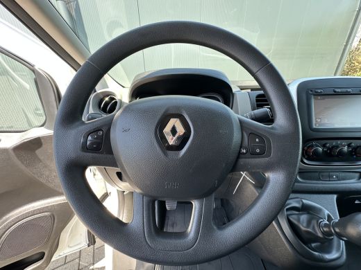 Renault Trafic 1.6 DCi 126 PK / L2H1 / 1e EIG. / DUBBELE SCHUIFDEUR / TREKHAAK / NAVI / AIRCO / CRUISE ActivLease financial lease