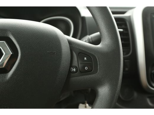 Renault Trafic 2.0 dCi 120 T29 L2H1 Dubbele Cabine Airco Cruise Navi 6 Persoons LED PDC Elektrpakket ActivLease financial lease
