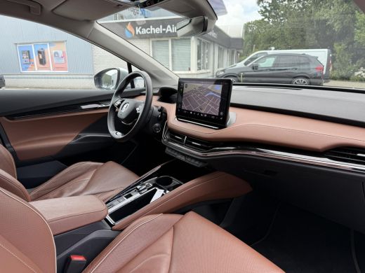 Skoda Enyaq iV 60 Aut | Full | Trekhaak | Leder | Navi | Camera | 21 inch | Climate Pack ActivLease financial lease