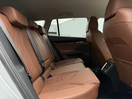 Skoda Enyaq iV 60 Aut | Full | Trekhaak | Leder | Navi | Camera | 21 inch | Climate Pack ActivLease financial lease