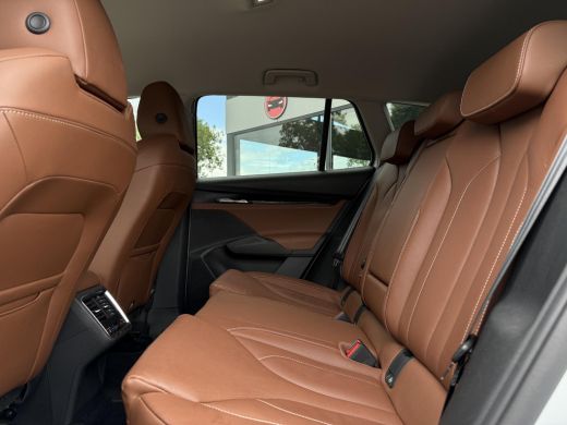 Skoda Enyaq iV 60 Aut | Full | Trekhaak | Leder | Navi | Camera | 21 inch | Climate Pack ActivLease financial lease