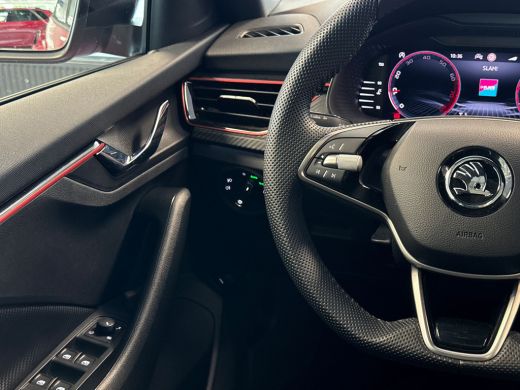 Skoda Kamiq 1.0 115pk TSI Monte Carlo | Winter pakket | Charging | 18" Velgen | ActivLease financial lease