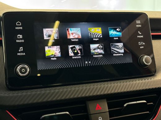 Skoda Kamiq 1.0 115pk TSI Monte Carlo | Winter pakket | Charging | 18" Velgen | ActivLease financial lease