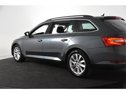 Skoda Superb Combi 1.4 TSI iV Hybrid *1ste Eigenaar*Navigatie*Stoelverwarming* ActivLease financial lease