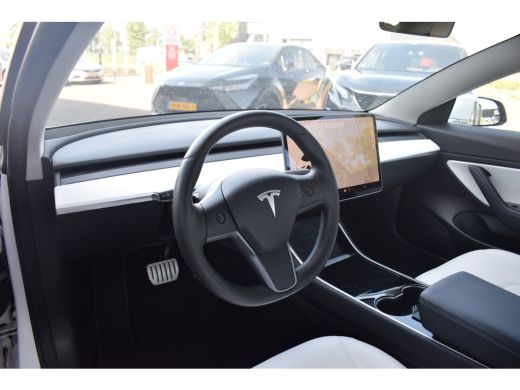 Tesla Model 3 Performance AWD 75 kWh | Autopilot | 461pk | Leder | 19'' ActivLease financial lease