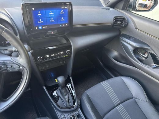 Toyota Yaris Cross 1.5 Hybrid AWD Adventure ActivLease financial lease