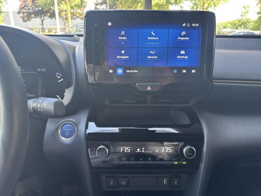 Toyota Yaris Cross 1.5 Hybrid AWD Adventure ActivLease financial lease
