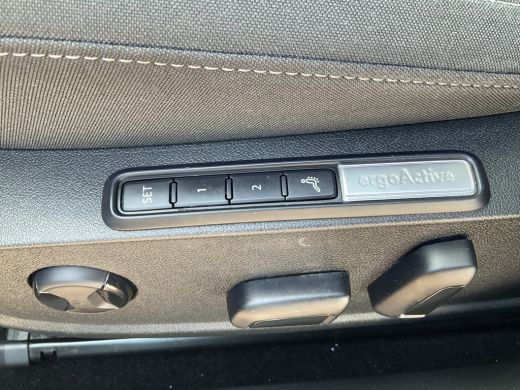 Volkswagen Golf 1.5 TSI Style Pano.dak Massage Sfeerverl Adap.Cruise Carplay Led Memory Uitstraling! ActivLease financial lease