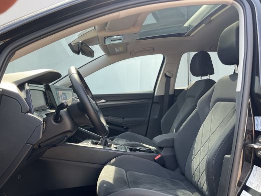 Volkswagen Golf 1.5 TSI Style Pano.dak Massage Sfeerverl Adap.Cruise Carplay Led Memory Uitstraling! ActivLease financial lease
