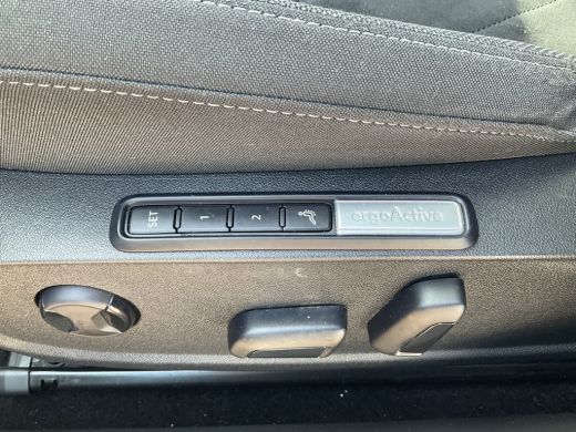 Volkswagen Golf 1.5 TSI Style Pano.dak Massage Sfeerverl Adap.Cruise Carplay Led Memory Uitstraling! ActivLease financial lease