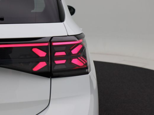 Volkswagen T-Cross 1.5 TSi 150 Pk Automaat R-Line Business | Full LED | Adaptive Cruise | Parkeersensoren | Camera |... ActivLease financial lease