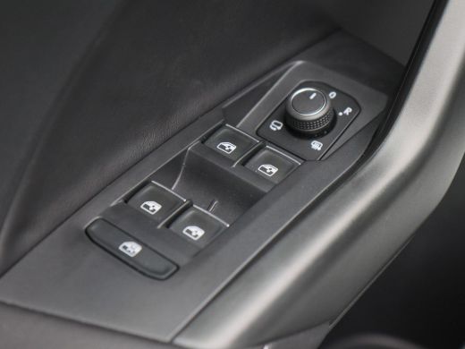 Volkswagen T-Cross 1.5 TSi 150 Pk Automaat R-Line Business | Full LED | Adaptive Cruise | Parkeersensoren | Camera |... ActivLease financial lease