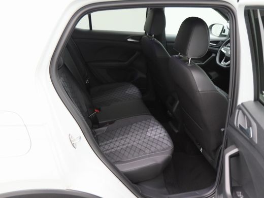 Volkswagen T-Cross 1.5 TSi 150 Pk Automaat R-Line Business | Full LED | Adaptive Cruise | Parkeersensoren | Camera |... ActivLease financial lease