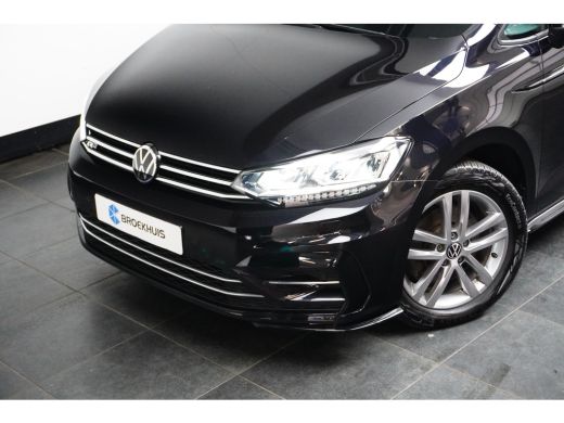 Volkswagen Touran 1.5 TSI DSG-7 Highline Business R-Line 7p | TREKHAAK | R-LINE | STOELVERW. | ADAPT. CRUISE ActivLease financial lease
