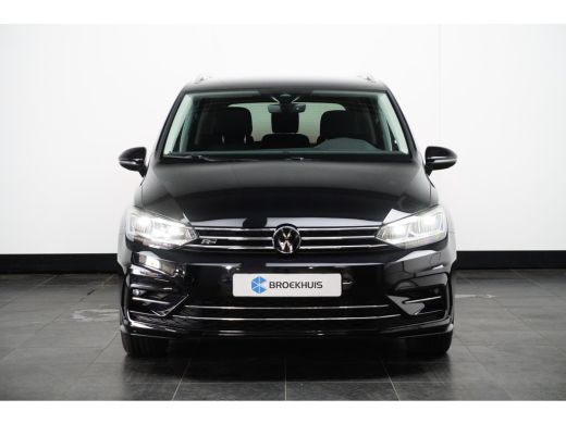 Volkswagen Touran 1.5 TSI DSG-7 Highline Business R-Line 7p | TREKHAAK | R-LINE | STOELVERW. | ADAPT. CRUISE ActivLease financial lease