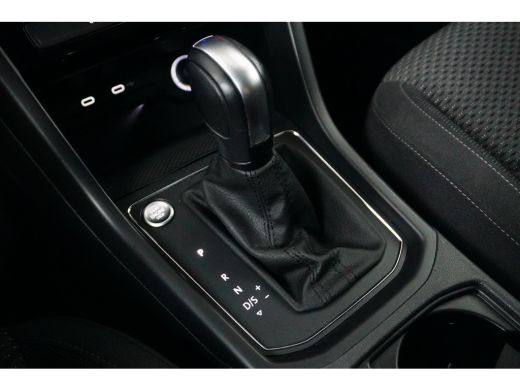 Volkswagen Touran 1.5 TSI DSG-7 Highline Business R-Line 7p | TREKHAAK | R-LINE | STOELVERW. | ADAPT. CRUISE ActivLease financial lease