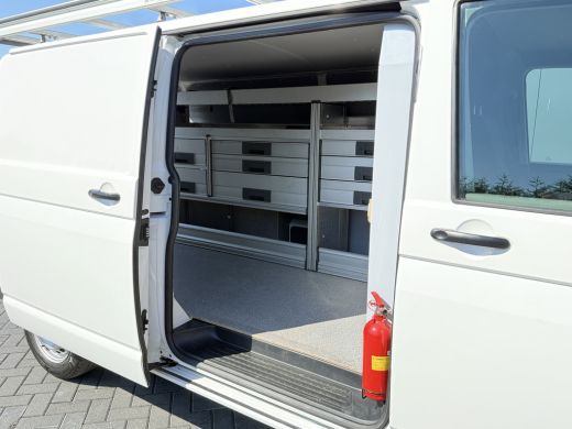 Volkswagen Transporter 2.0 TDI 150 PK COMFORTLINE / L2H1 / IMPERIAAL / INRICHTING / TREKHAAK / AIRCO / CRUISE / NAVI / C... ActivLease financial lease