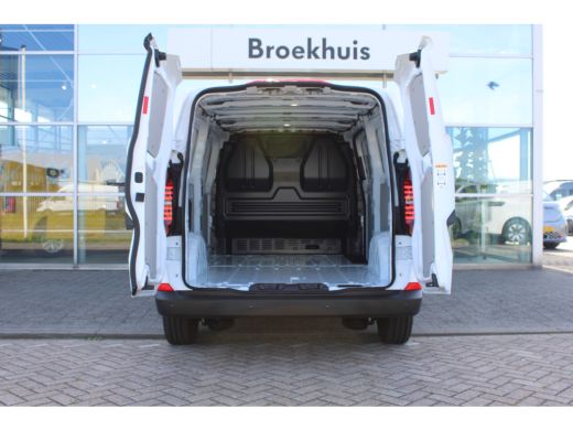 Volkswagen Transporter 2.0 TDI L2H1 30 Life | BPM VRIJ! | Camera achter | Bijrijdersbank | PDC V+A | Apple Carplay BPM V... ActivLease financial lease
