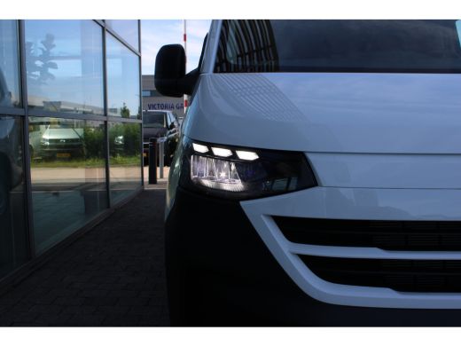 Volkswagen Transporter 2.0 TDI L2H1 30 Life | BPM VRIJ! | Camera achter | Bijrijdersbank | PDC V+A | Apple Carplay BPM V... ActivLease financial lease