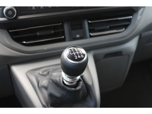 Volkswagen Transporter 2.0 TDI L2H1 30 Life | BPM VRIJ! | Camera achter | Bijrijdersbank | PDC V+A | Apple Carplay BPM V... ActivLease financial lease