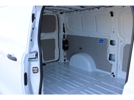 Volkswagen Transporter 2.0 TDI L2H1 30 Life | BPM VRIJ! | Camera achter | Bijrijdersbank | PDC V+A | Apple Carplay BPM V... ActivLease financial lease