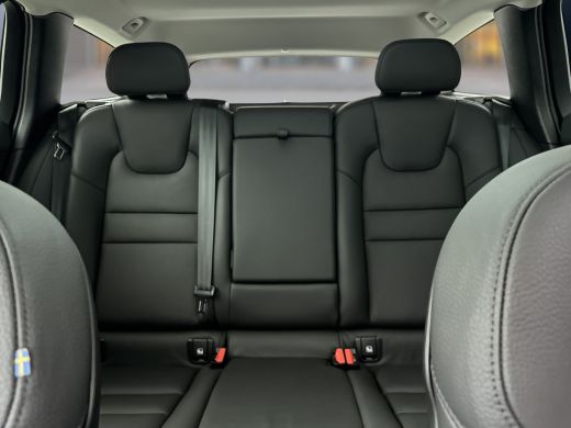 Volvo  V60 B4 Plus Dark | 18' | Panoramadak | Trekhaak | Getint glas | Stoel/stuurverwarming | Elektr. verst... ActivLease financial lease