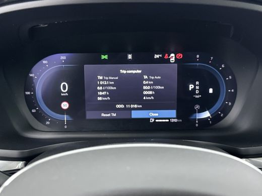 Volvo  V60 B4 Plus Dark | 18' | Panoramadak | Trekhaak | Getint glas | Stoel/stuurverwarming | Elektr. verst... ActivLease financial lease
