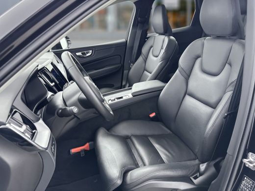 Volvo  XC60 T6 Recharge AWD Inscription Expression | 18' | Google | Panoramadak | Trekhaak | Stoel/stuurverwa... ActivLease financial lease