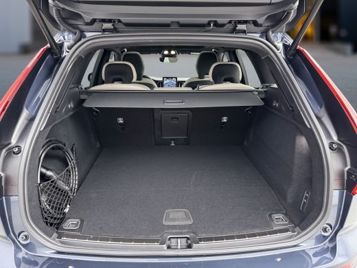 Volvo  XC60 T6 Recharge AWD Ultra Bright | Facelift | 21' | Luchtvering | Panoramadak | Harman Kardon | 360 c... ActivLease financial lease