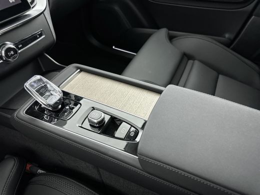 Volvo  XC90 T8 Recharge AWD Ultra Dark | 22' | Luchtvering | Bowers & Wilkins | Gelamineerd & getint glas | T... ActivLease financial lease
