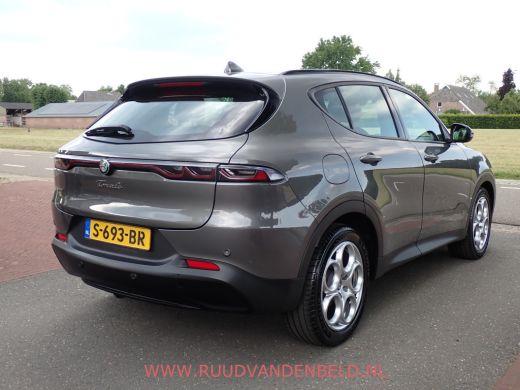 Alfa Romeo Tonale 1.5T Hybrid Sprint ADAP.CRUISE/SPORTLEER/CARPLAY/TREKHAAK ActivLease financial lease