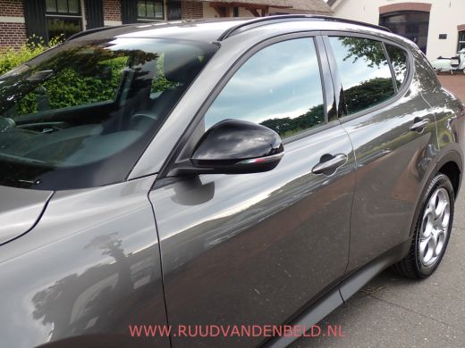 Alfa Romeo Tonale 1.5T Hybrid Sprint ADAP.CRUISE/SPORTLEER/CARPLAY/TREKHAAK ActivLease financial lease