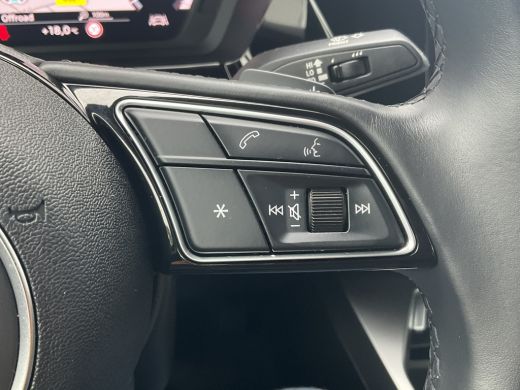 Audi A3 Limousine 30 TFSI Advanced edition Automaat Nav/Cruise Sportzetels 1Eig Digitaal NL-Auto! ActivLease financial lease