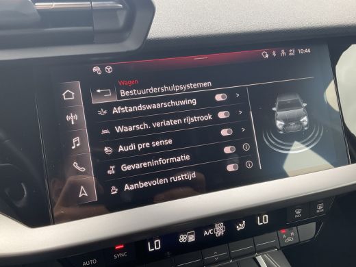 Audi A3 Limousine 30 TFSI Advanced edition Virtueel display Nav/Cruise Sportzetels 1Eig Digitaal NL-Auto! ActivLease financial lease