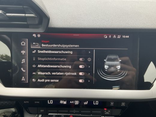 Audi A3 Limousine 30 TFSI Advanced edition Virtueel display Nav/Cruise Sportzetels 1Eig Digitaal NL-Auto! ActivLease financial lease