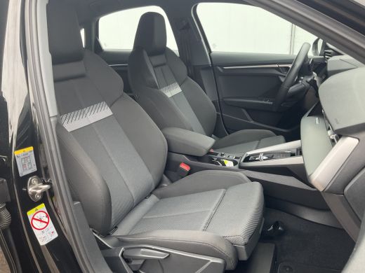 Audi A3 Limousine 30 TFSI Advanced edition Virtueel display Nav/Cruise Sportzetels 1Eig Digitaal NL-Auto! ActivLease financial lease