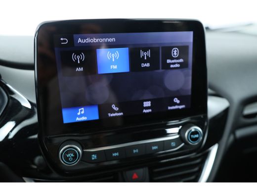 Ford Fiesta 1.0 EcoBoost Titanium | LED | Navi By App | Parkeersensoren | Airco | DAB | Cruise Control ActivLease financial lease