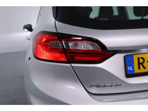 Ford Fiesta 1.0 EcoBoost Titanium | LED | Navi By App | Parkeersensoren | Airco | DAB | Cruise Control ActivLease financial lease