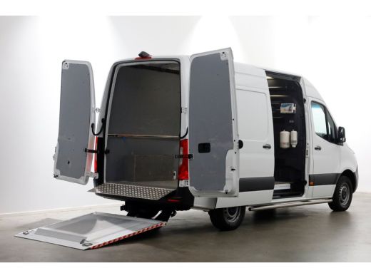 Mercedes-Benz Sprinter 311 CDI 115pk RWD L2H2 Airco Laadklep 500kg + Trekhaak 03-2021 ActivLease financial lease