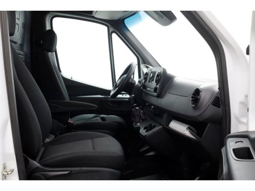 Mercedes-Benz Sprinter 311 CDI 115pk RWD L2H2 Airco Laadklep 500kg + Trekhaak 03-2021 ActivLease financial lease