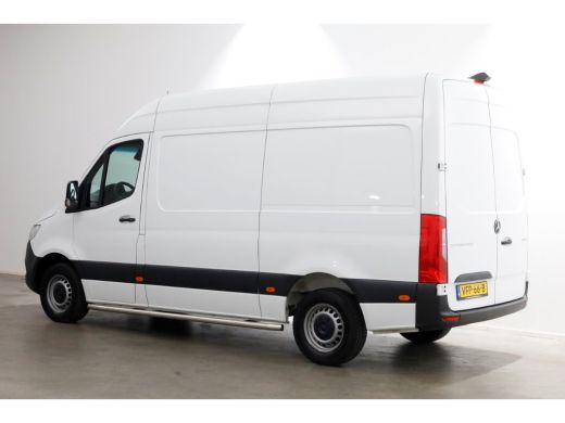 Mercedes-Benz Sprinter 311 CDI 115pk RWD L2H2 Servicewagen Airco/Camera/230V 03-2020 ActivLease financial lease