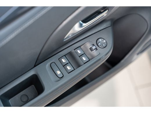 Opel Corsa-e Long Range GS 51 kWh | Groot Navigatie | Camera | Parkeersensoren | Keyless | Climate Controle | ... ActivLease financial lease