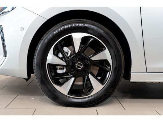 Opel Corsa-e Long Range GS 51 kWh | Groot Navigatie | Camera | Parkeersensoren | Keyless | Climate Controle | ... ActivLease financial lease