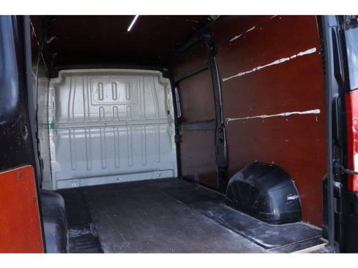 Peugeot Boxer 333 2.2 BlueHDi 140 L2H2 Premium | Cruise Control | Trekhaak | Navi | Carplay | Camera | ActivLease financial lease